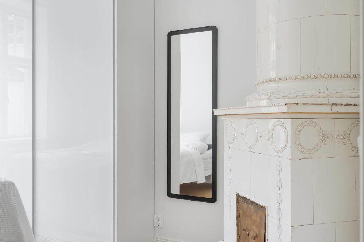 Wehost Fabulous 2Br In Prestigious Punavuori @Iso Roobertinkatu 26 Helsingfors Exteriör bild