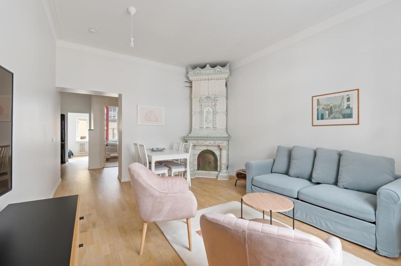 Wehost Fabulous 2Br In Prestigious Punavuori @Iso Roobertinkatu 26 Helsingfors Exteriör bild