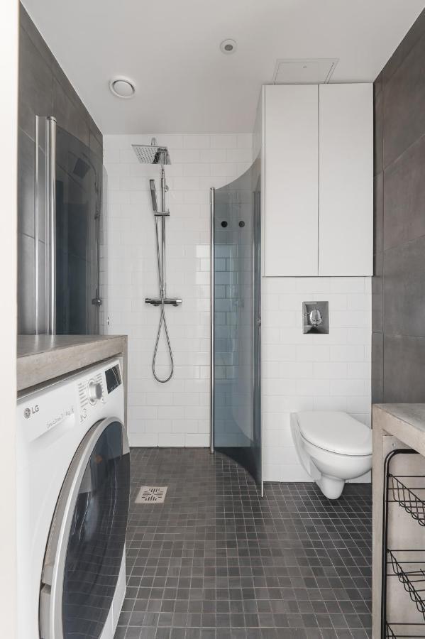 Wehost Fabulous 2Br In Prestigious Punavuori @Iso Roobertinkatu 26 Helsingfors Exteriör bild