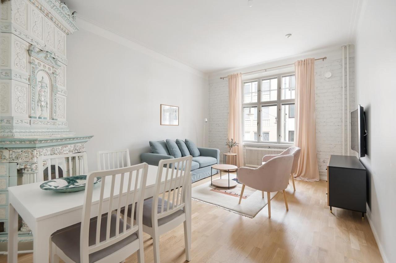 Wehost Fabulous 2Br In Prestigious Punavuori @Iso Roobertinkatu 26 Helsingfors Exteriör bild